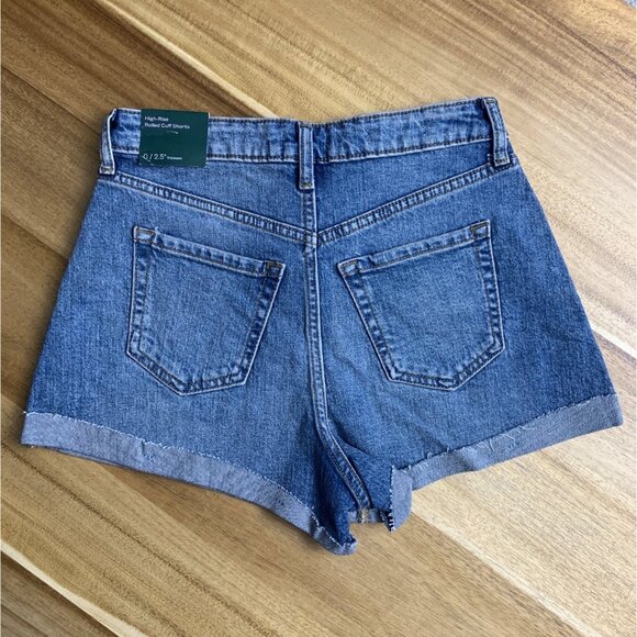 Wild Fable Junior Teens High-Rise Rolled Cuff Blue Denim Shorts Size 0 - Picture 2 of 9
